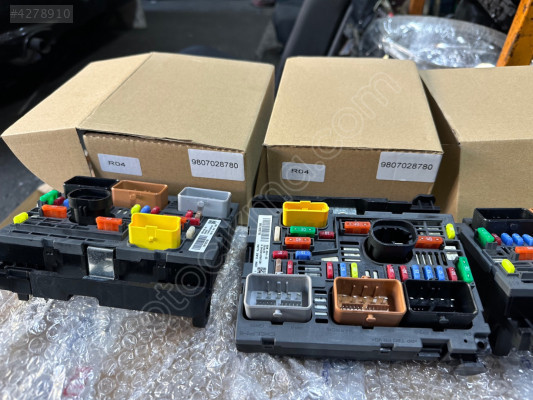 Peugeot partner r04 sigorta kutusu