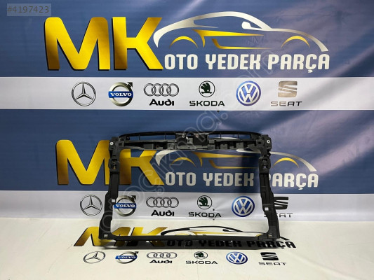VOLKSWAGEN B8 DİZEL ÖN PANEL ÇERÇEVESİ