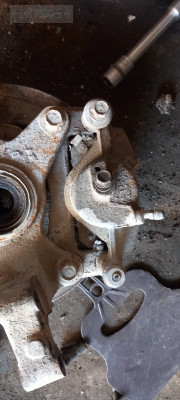 Çıkma mazda 626 ön fren kalliperi