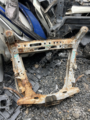 Renault megan 1 çıkma motor traversi