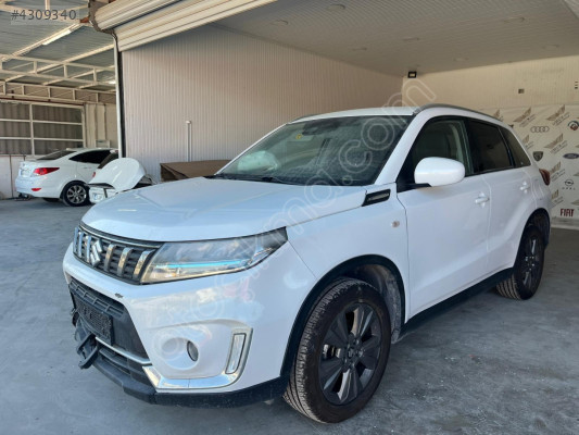 SUZUKİ VİTARA ÖN TAMPON SİS ÇEVRESİ KROM ORİJİNAL SÖKME