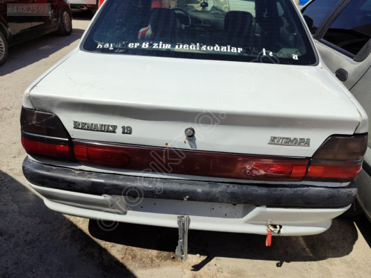 RENAULT EUROPA BAGAJ KAPAĞI