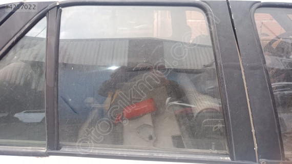 fiat tempra sağ arka kapı camı