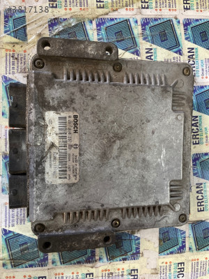 0281010637 Renault Laguna 2.2 motor Beyni
