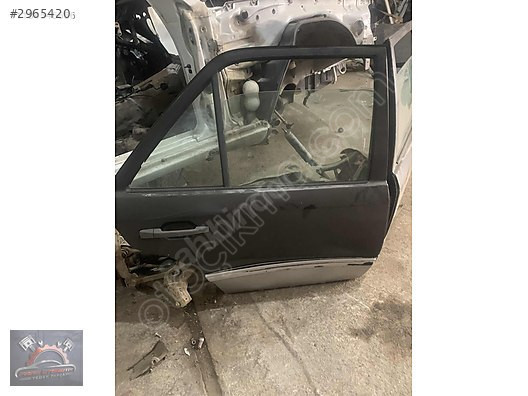 MERCEDES W124 SAĞ ARKA KAPI