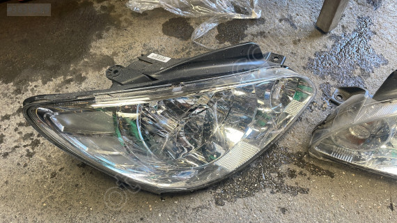 Hyundai Getz sağ ön far