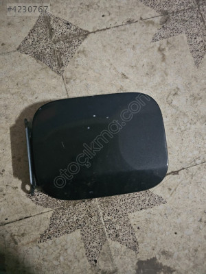 DACİA SANDERO DEPO KAPAĞI