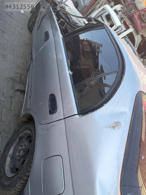 Toyota Carina Sol arka kapı