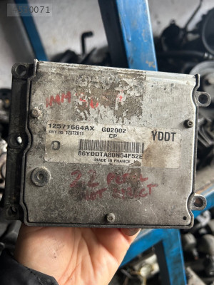 Opel Vectra 2.2 motor beyni