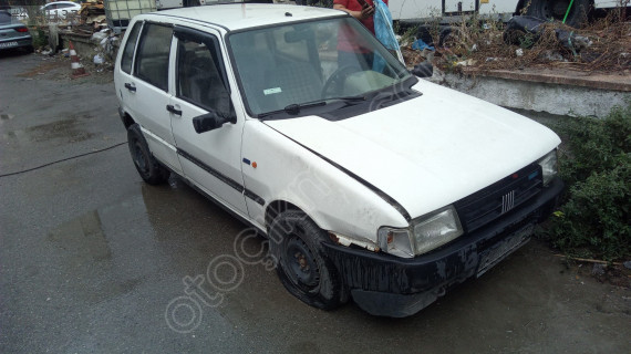 Fiat uno 70 travers
