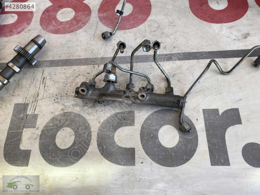 A5 A6 A7 A8 Q7 2.7-3.0TDI ORJİNAL YAKIT DAĞITICISI 059130089AH