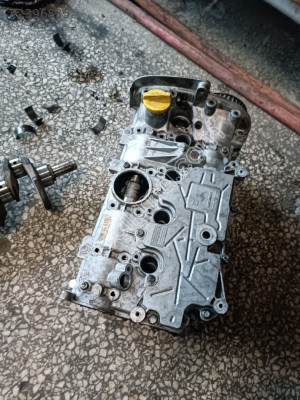 Renault megane benzinli eksantrik kapağı