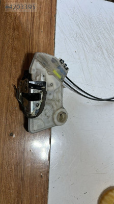 2018-2020 TOYOTA COROLLA SAĞ ÖN KAPI KİLİDİ ORJ ÇIKMA