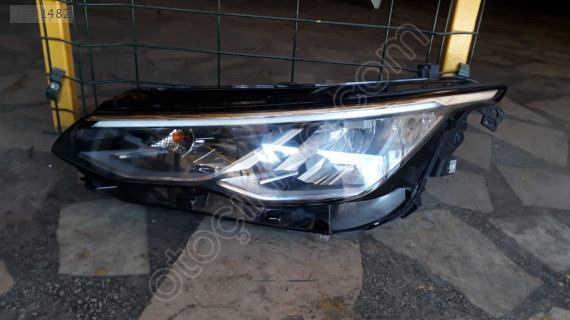 VOLKSWAGEN GOLF 8 LEDLİ SOL FAR