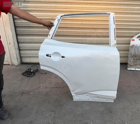 NİSSAN QASHQAİ J12 BEYAZ SAĞ ARKA KAPI ORJINAL LOKALLİK