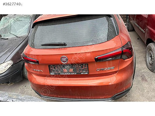 Fiat Egea cross arka bağaj kapağı
