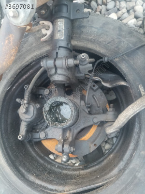 Renault Megane Sağ teker taşıyıcı