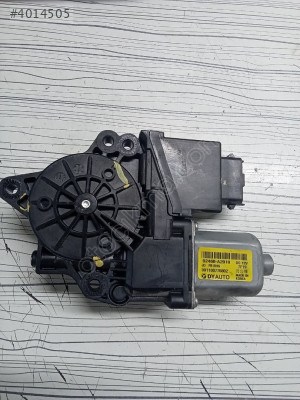 KIA Ceed Sağ Ön Cam Motoru 82460-A2010