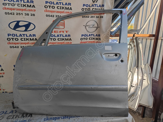 Mitsubishi Colt ön sol kapı Orjinal göçük hasarlı 2004-2008