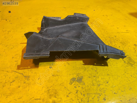 Megane 4 Ön Tampon Sağ Köşe Braketi Orjinal 628106420R