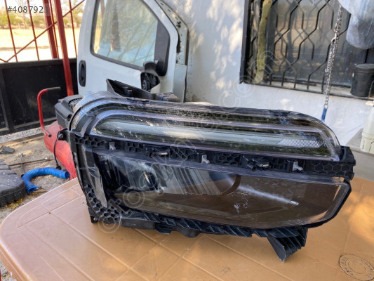 Jeep Avenger sağ far çıkma orijinal