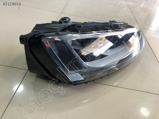 VOLKSWAGEN JETTA SAĞ FAR 5C7941006A