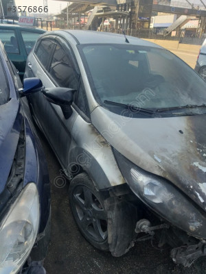 FORD FIESTA Sağ Arka Kapı - MERT OTO Çıkma Parçalar