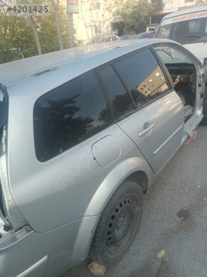 Megan2 staysin vagon sağ arka kapı