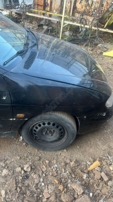 Renault megan 1 sağ ön çamurluk