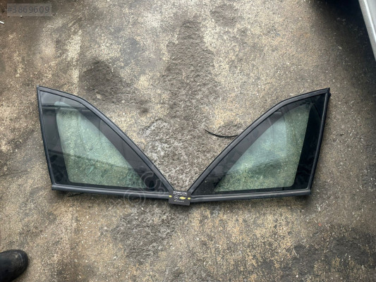 OPEL ASTRA F SAĞ SOL KELEBEK CAMI HB KASA ORJİNAL ÇIKMA