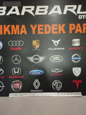 AUDİ A4 SOL ÖN KAPI BANDI 8D0853953B