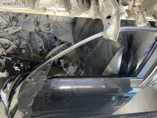 HYUNDAİ 2021 İ20 SOL ÖN KAPI