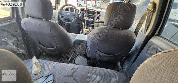 Hilux vigo 2008 komple göğüs kırıksız çatlaksız