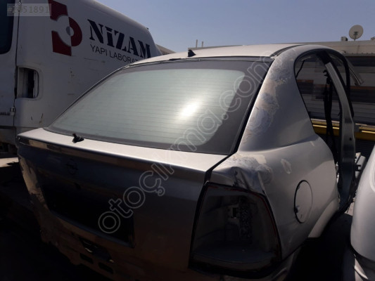 Astra G  arka bakaj  heşpek ve çamurluk sağ 2002model