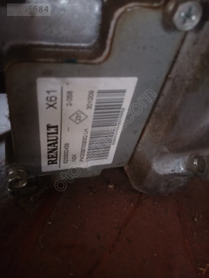 Renault Clio direksiyon kolonu 8200932439