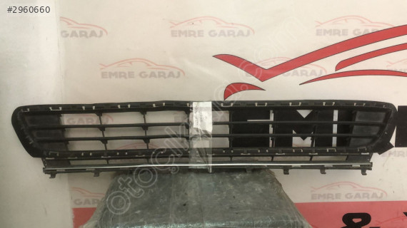 5G0853677A Volkswagen Golf 7 Ön Tampon Orta Izgara (13-17)