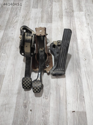 VOLKSVAGEN JETTA HATASIZ GAZ PEDALI 1K1721503