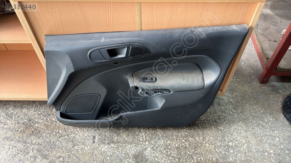 2012-2015 FORD FİESTA SAĞ ÖN KAPI DÖŞEMESİ ORJ ÇIKMA
