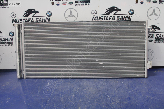 BMW X1 U11 RADYATÖR ÇIKMA ORİJİNAL