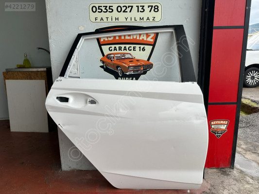 İ20 SAĞ ARKA KAPI ORJİNAL BEYAZ