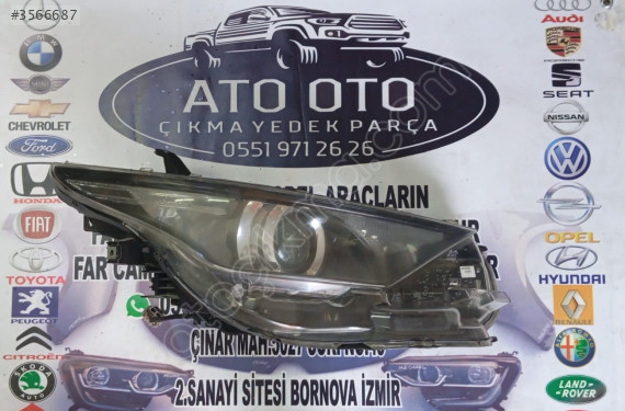 TOYOTA AURİS ORJİNAL SAĞ FAR