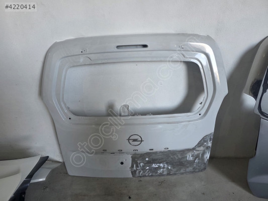 2020/2025 OPEL COMBO BEYAZ BAGAJ KAPAĞI ORJINAL
