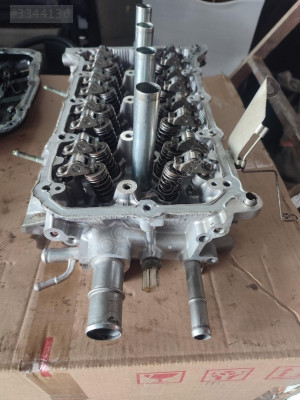 Toyota corolla Auris Verso 1.6 silindir kapağı