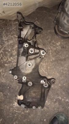 Renault Clio  1.6 sarz dinamo bağlantı braket