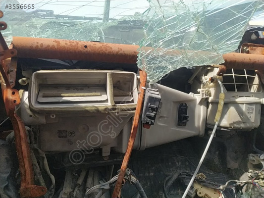 ÇIKMA TOYOTA COROLLA 101 KASA KALORİFER KAZANI KUTUSU