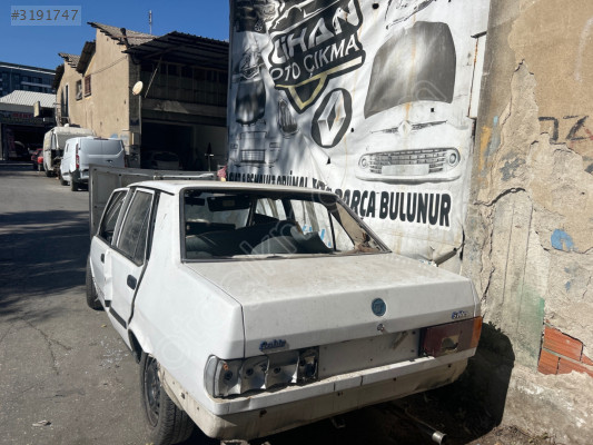 Tofaş Şahin bagaj kapağı