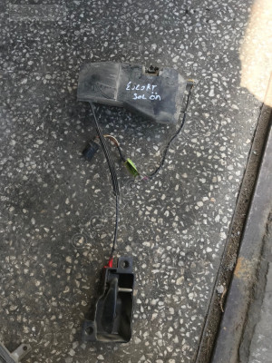 Ford Escort sol ön kapı kilidi