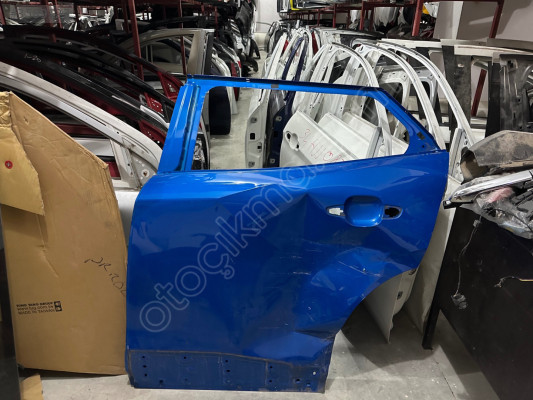 PEUGEOT 2008 ÇIKMA ORJİNAL SOL ARKA KAPI BD1