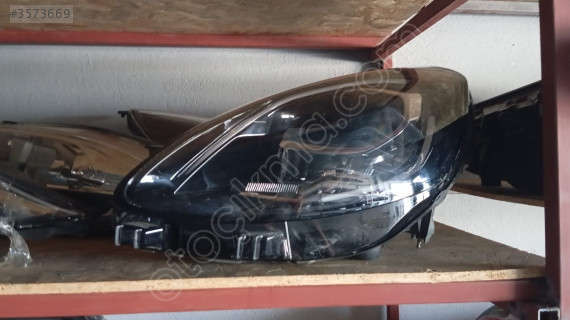 FORD PUMA ORJİNAL ÇIKMA SOL FAR