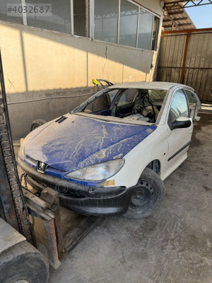PEUGEOT 206 MOTOR KAPUTU ÇIKMA ORJİNAL